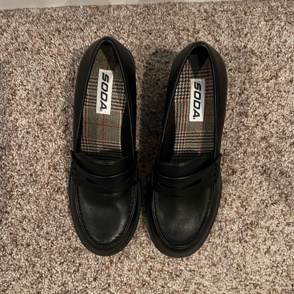 Soda. Black, chunky heeled loafers - Picture 6 of 6
